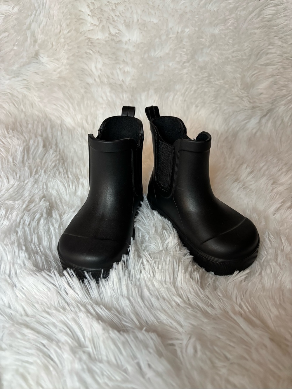 Bearpaw Toddler Black Rain Boots/Chelsea Rain Booties(Size 3)
